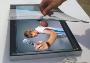 Caseta de lumina de cristal Magnetic LED